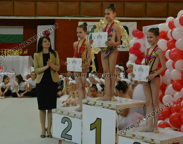 500 гимнастички в Международния турнир “Кралица на Аида”