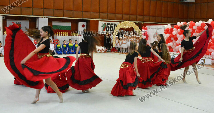 500 гимнастички в Международния турнир “Кралица на Аида”