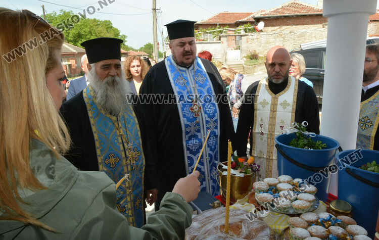 На летния Никулден осветиха параклиса „Св.Николай Мирликийски Чудотворец“