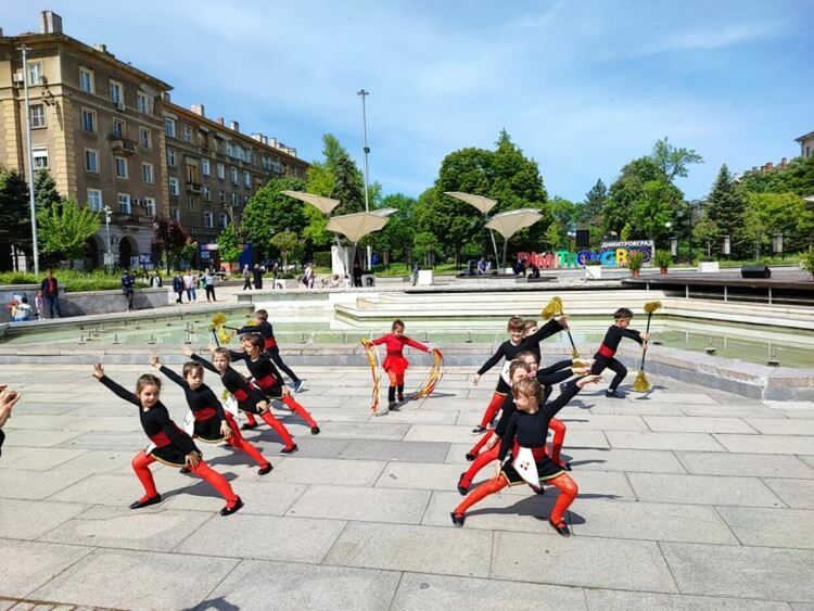 С концерт на деца под мотото "Ние, децата на Европа" Димитровград отбеляза днешния празник 