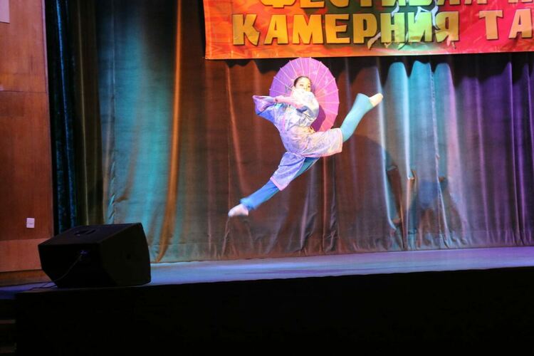 Галаксико с множество награди от Националния танцов фестивал на Камерния танц