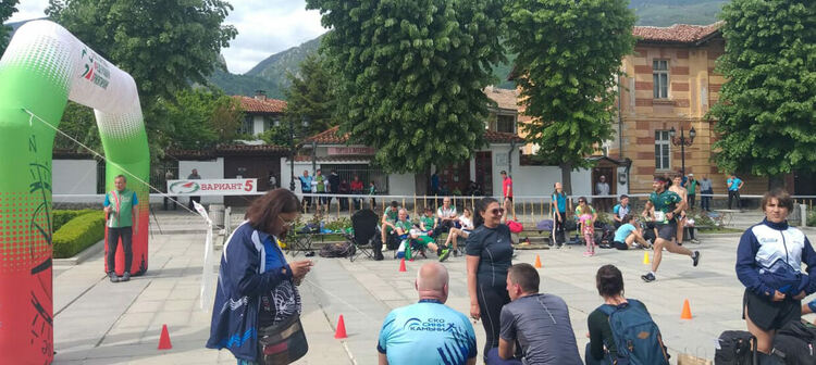 „Компас“ със силно участие в Държавното първенство и състезания по спортно ориентиране 