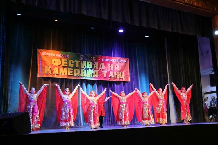 Галаксико с множество награди от Националния танцов фестивал на Камерния танц