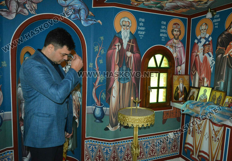 На летния Никулден осветиха параклиса „Св.Николай Мирликийски Чудотворец“