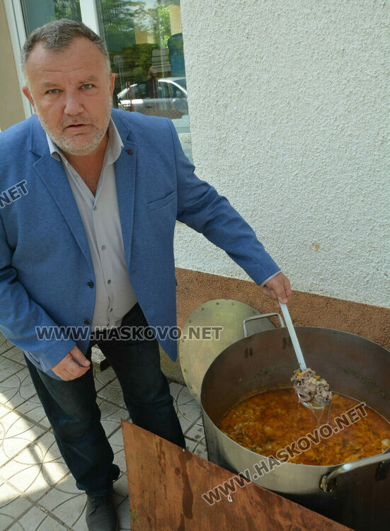 На летния Никулден осветиха параклиса „Св.Николай Мирликийски Чудотворец“