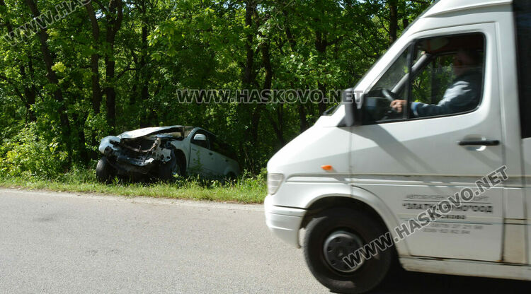 Хасковлия с Грейт Уол се заби в дърво и излетя в дере в „Кенана“