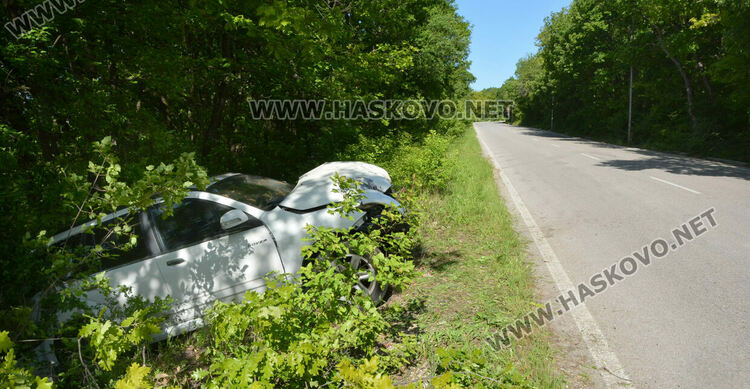 Хасковлия с Грейт Уол се заби в дърво и излетя в дере в „Кенана“