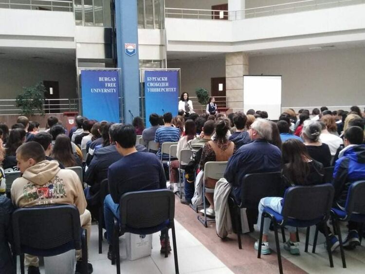 Сребърен медал за възпитаник на Астрономическата обсерватория при ОП „Младежки център“ – Хасково