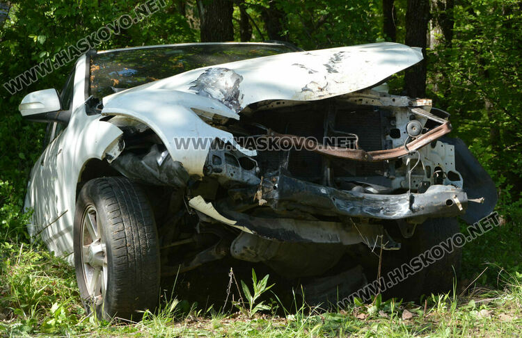 Хасковлия с Грейт Уол се заби в дърво и излетя в дере в „Кенана“