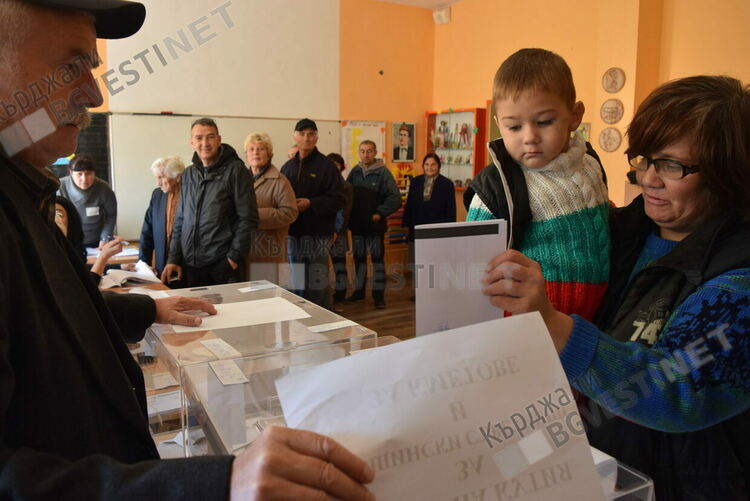 ГЕРБ подкрепя БСП за връщането на хартиените бюлетини, като алтернатива на машинното гласуване