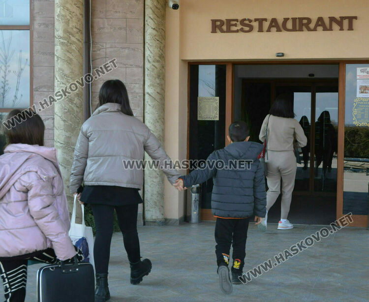 16 украински деца вече са на детска градина и в училище в Хасковска област