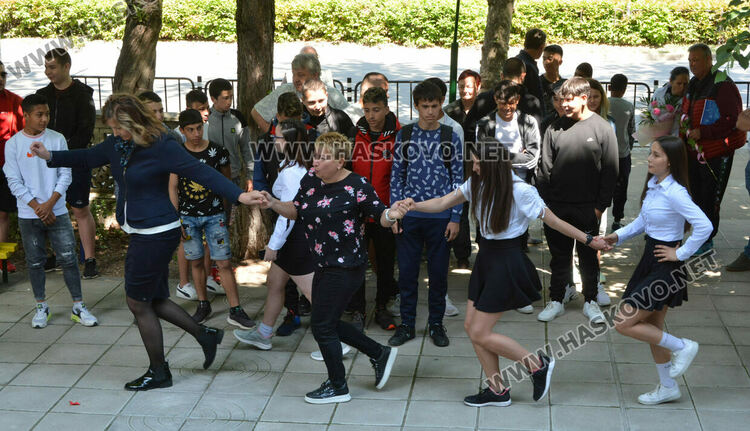 Отличникът на випуск 2022 от Спортното в Хасково иска да учи в Англия