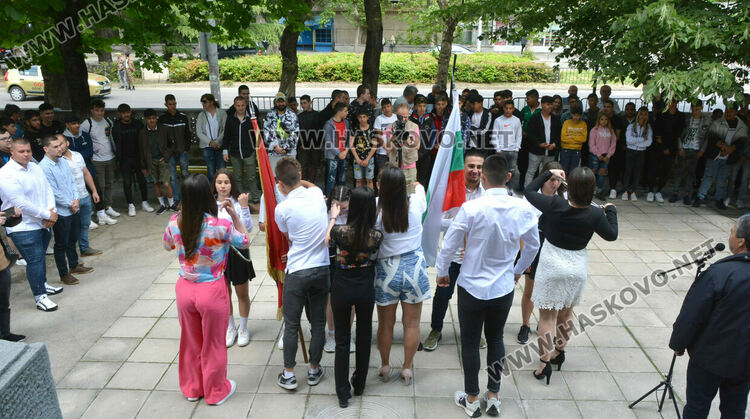 Отличникът на випуск 2022 от Спортното в Хасково иска да учи в Англия