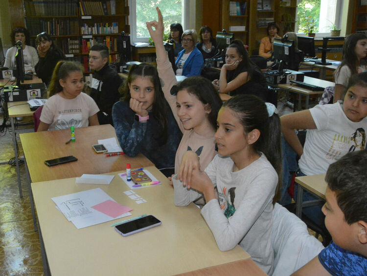 Училище &bdquo;Св. Климент Охридски&ldquo; с иновативни уроци по НП &bdquo;Иновации в действие&ldquo;