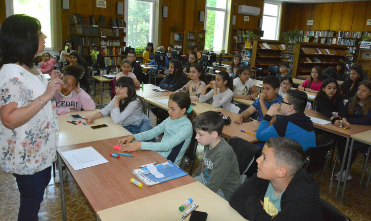 Училище &bdquo;Св. Климент Охридски&ldquo; с иновативни уроци по НП &bdquo;Иновации в действие&ldquo;