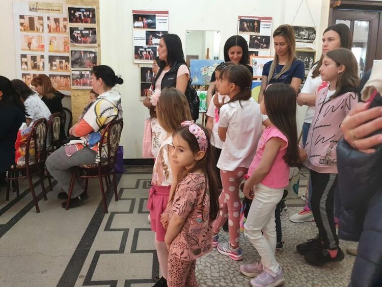 Растения и животни "превзеха" първия етаж на читалището в Първомай