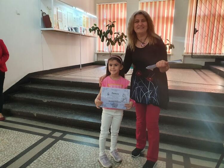 Растения и животни "превзеха" първия етаж на читалището в Първомай