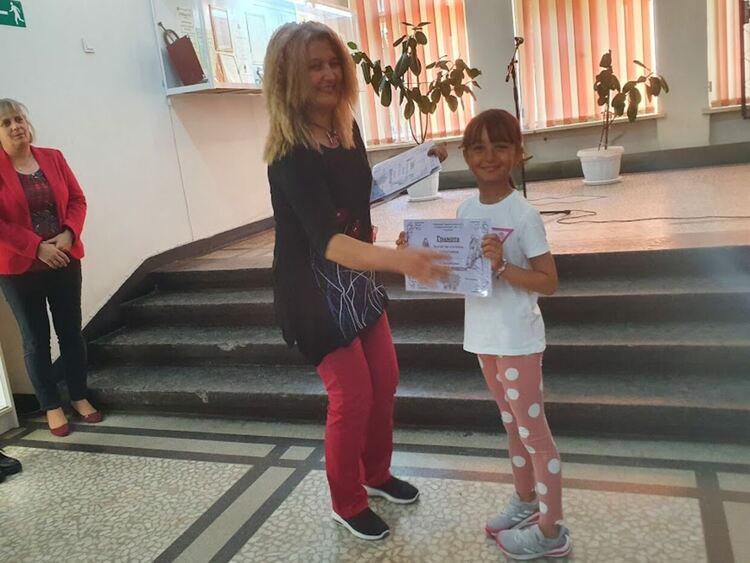 Растения и животни "превзеха" първия етаж на читалището в Първомай