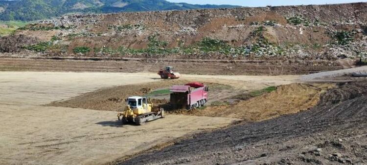Изгражда се нова клетка на Регионалното депо за неопасни отпадъци в Перник