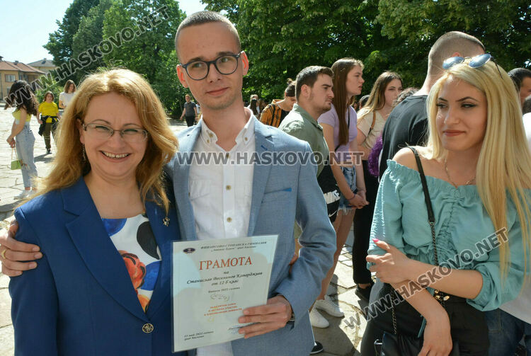 Избраха Мис и Мистър при изпращането на абитуриенти във ФСГ 