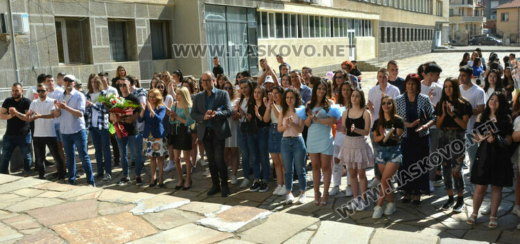 Избраха Мис и Мистър при изпращането на абитуриенти във ФСГ 