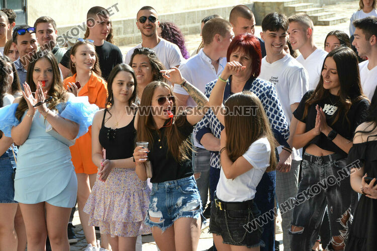 Избраха Мис и Мистър при изпращането на абитуриенти във ФСГ 