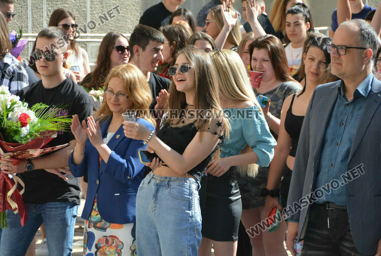 Избраха Мис и Мистър при изпращането на абитуриенти във ФСГ 