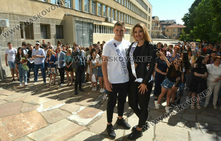 Избраха Мис и Мистър при изпращането на абитуриенти във ФСГ 