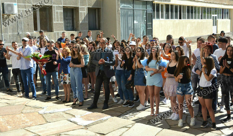 Избраха Мис и Мистър при изпращането на абитуриенти във ФСГ 