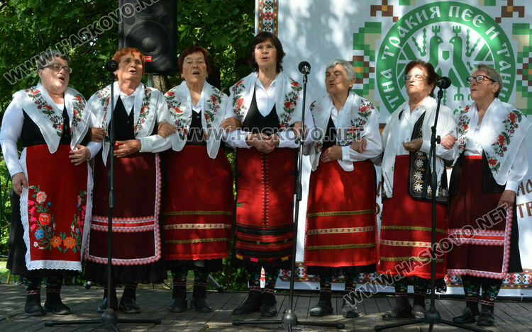 67 групи и 41 изпълнители в Националния събор „Китна Тракия“ в Хасково