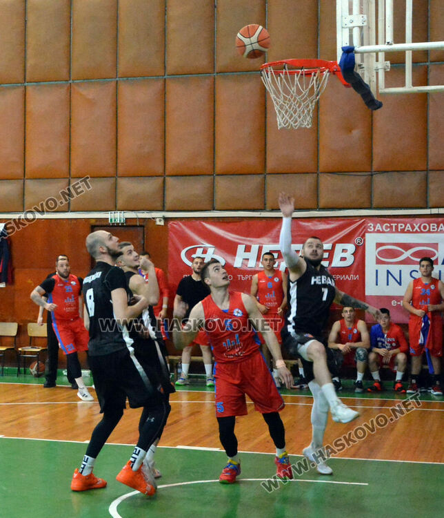 Баскетболистите на Хасково отиват на финал