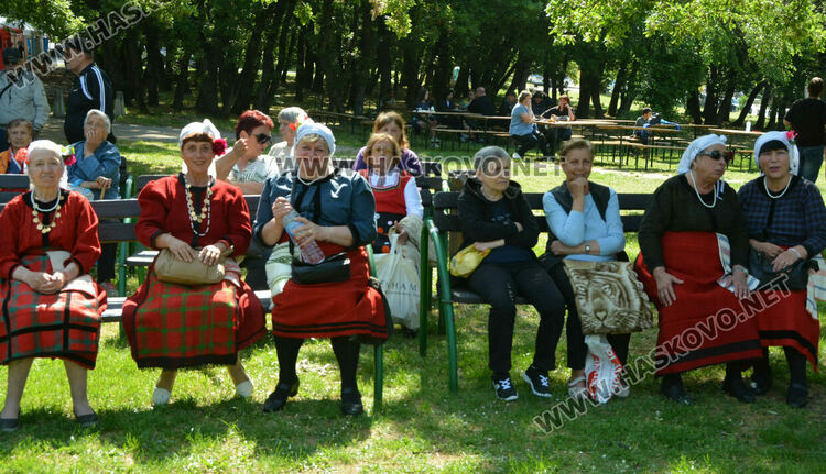 67 групи и 41 изпълнители в Националния събор „Китна Тракия“ в Хасково