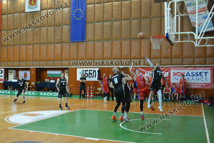 Баскетболистите на Хасково отиват на финал