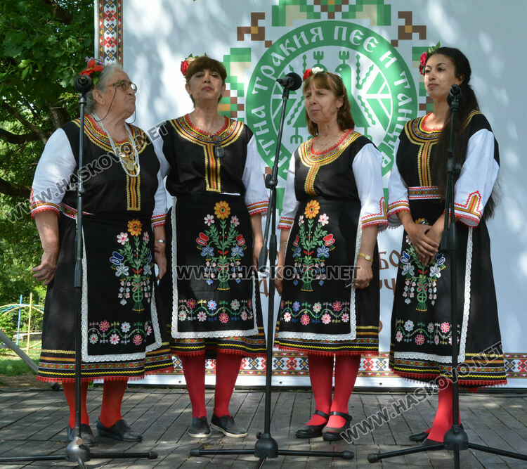 67 групи и 41 изпълнители в Националния събор „Китна Тракия“ в Хасково