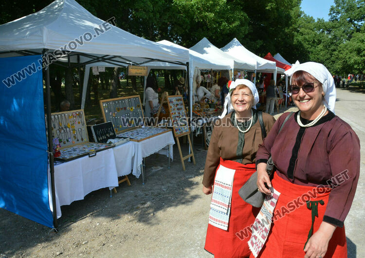 67 групи и 41 изпълнители в Националния събор „Китна Тракия“ в Хасково