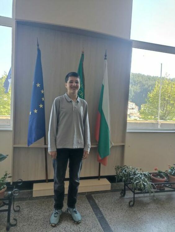 За гордост! Смолянски  осмокласник отива на космически лагер