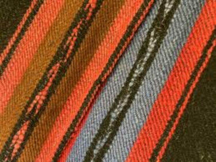 Изложба на килими от негоден за повторна употреба текстил е подредена в галерия „При кмета“ в Перник