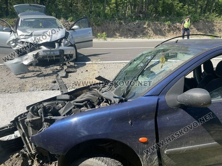 Петима пострадаха при катастрофа между Хасково и Узунджово