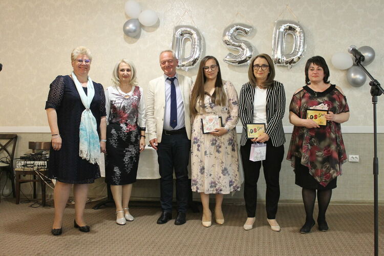 Нови 43 немски дипломи след пет години съвместен труд  в Езикова гимназия “Христо Ботев”