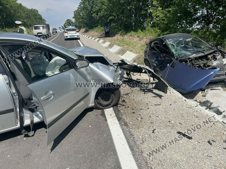 Петима пострадаха при катастрофа между Хасково и Узунджово