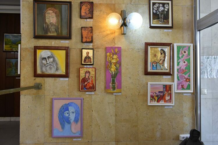 Изложба "Магията Асеновград" - в градската библиотека "Паисий Хилендарски"