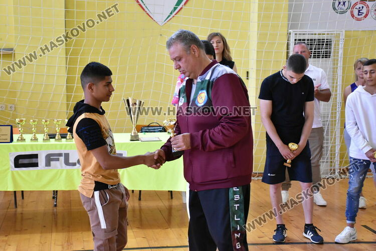 Наградиха 10-те най-добри спортисти на Спортното училище