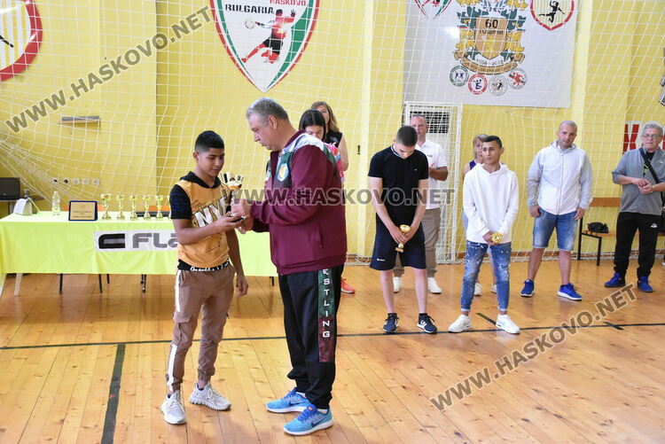 Наградиха 10-те най-добри спортисти на Спортното училище