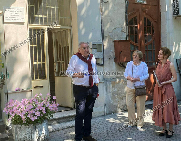 Паметна плоча на Георги Чонев ще напомня на Хасково за отминали времена на ценности и чест