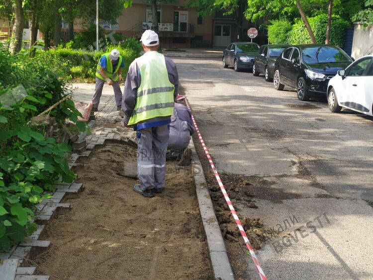 Ремонтираха отново Златния тротоар на Кърджали, асфалтираха дупките около Попската градина