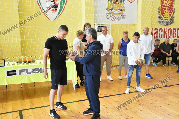 Наградиха 10-те най-добри спортисти на Спортното училище