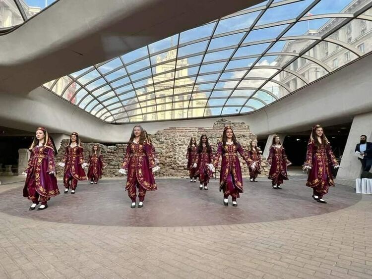 Ансамбъл "Кърджали" ни представи на традиционния празник на религиите в София