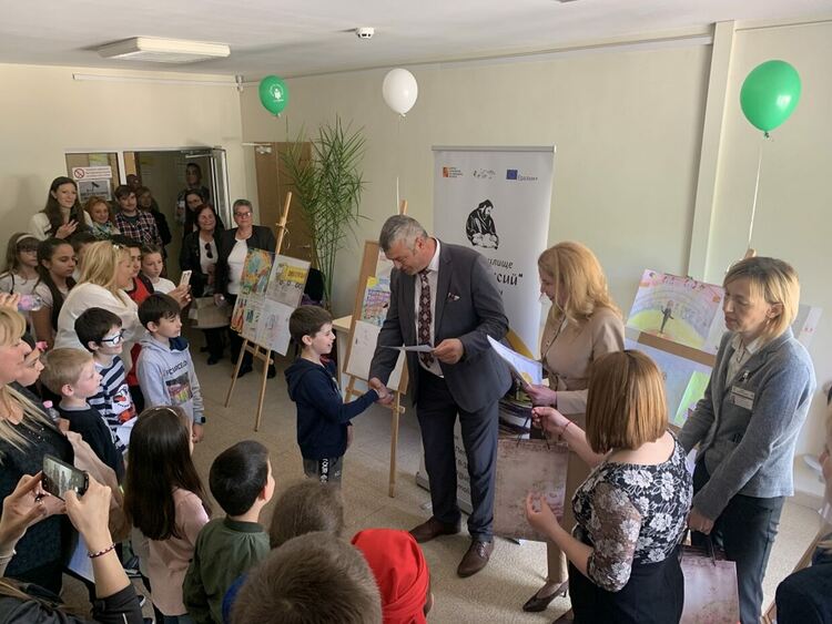 Бюрото по труда търси работа на украинските бежанци, които се намират в Смолянска област