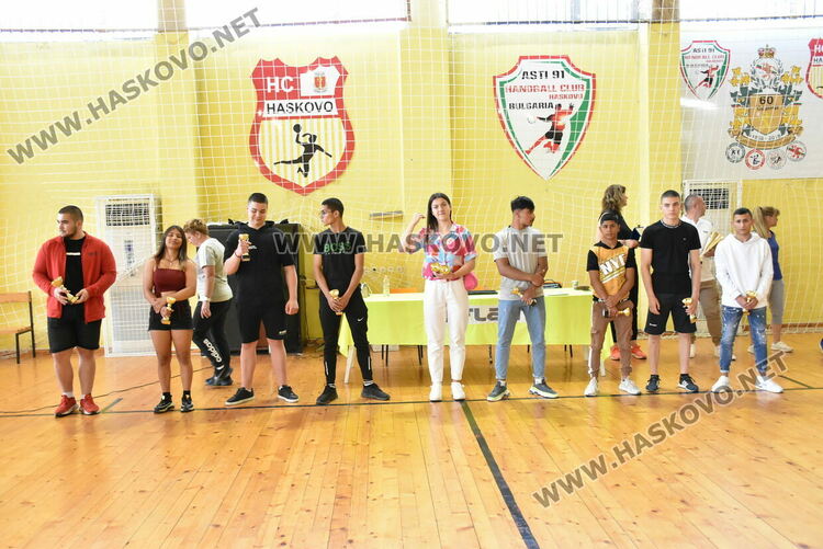 Наградиха 10-те най-добри спортисти на Спортното училище