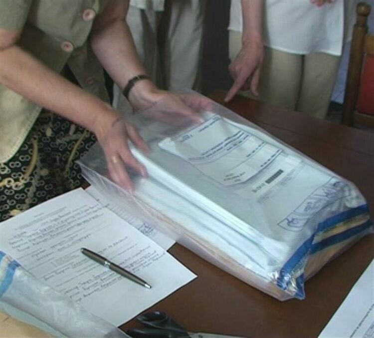 687 зрелостници се явиха на матура в Пернишка област